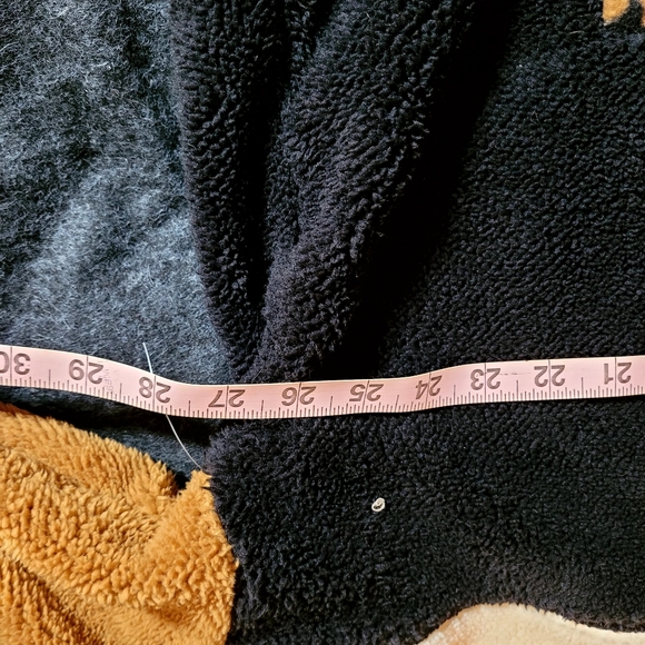 Top - Picture 3 of 3